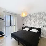 Appartement Résidence Roof - T4 4 Pour L'accueil De 6 Personnes à 200m Des Plages Mae-0911